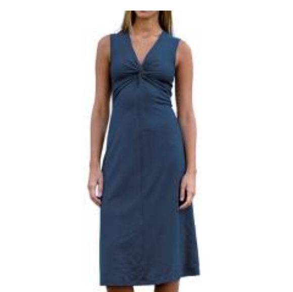 Patagonia Dresses & Skirts - Patagonia front twist midi dress